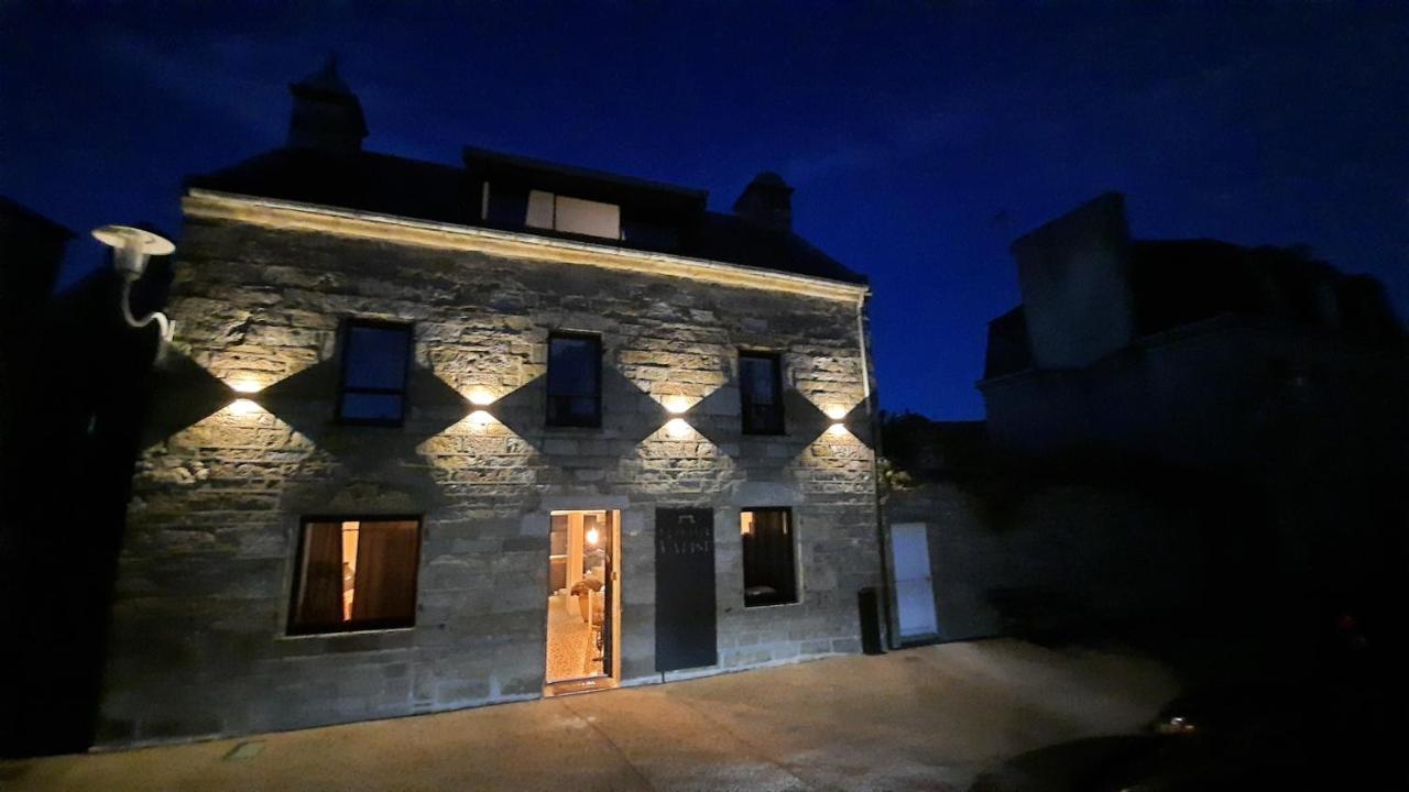 Hotel La Petite Valise Ploudalmézeau Exterior foto